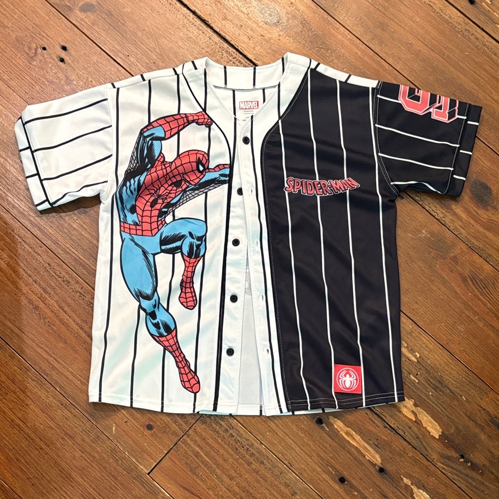 Marvel Spider-Man Button-Front Baseball Style Shirt - Black & White